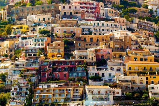 Las casas de colores de Positano vistas desde el mar